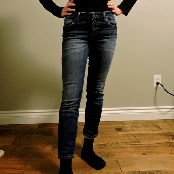 Guess Mid-rise Cropped Jeans, Medium Wash, US Size 26 - Picture 5 of 12